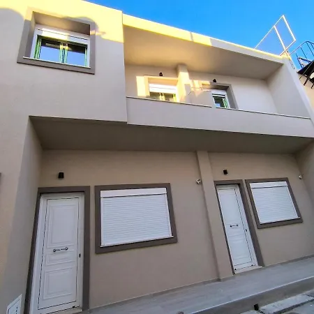Anthouli Homes 1, Steps From And Centre
