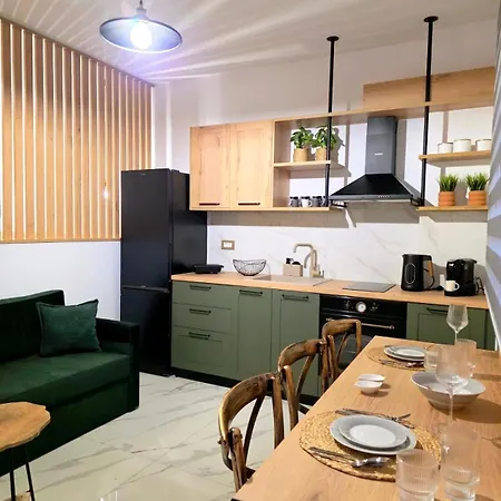 Anthouli Homes 1, Steps From And Centre Апартаменты